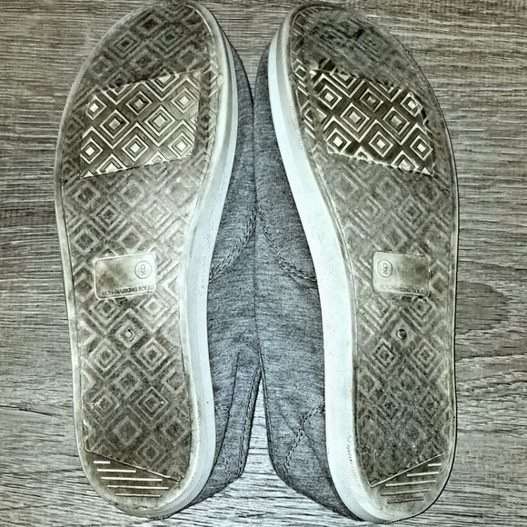 Heather Gray Shoes - Picture 4 of 6